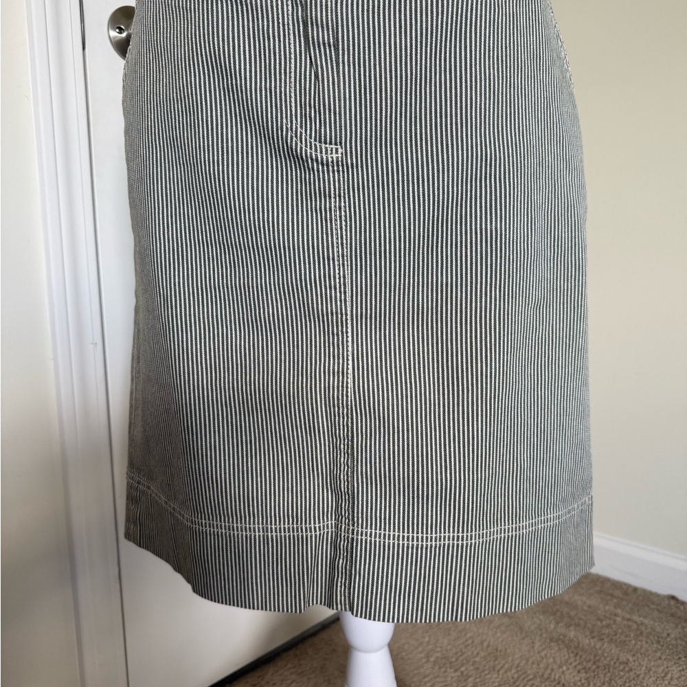 Talbots Gray and White Ribbed Pencil Skirt